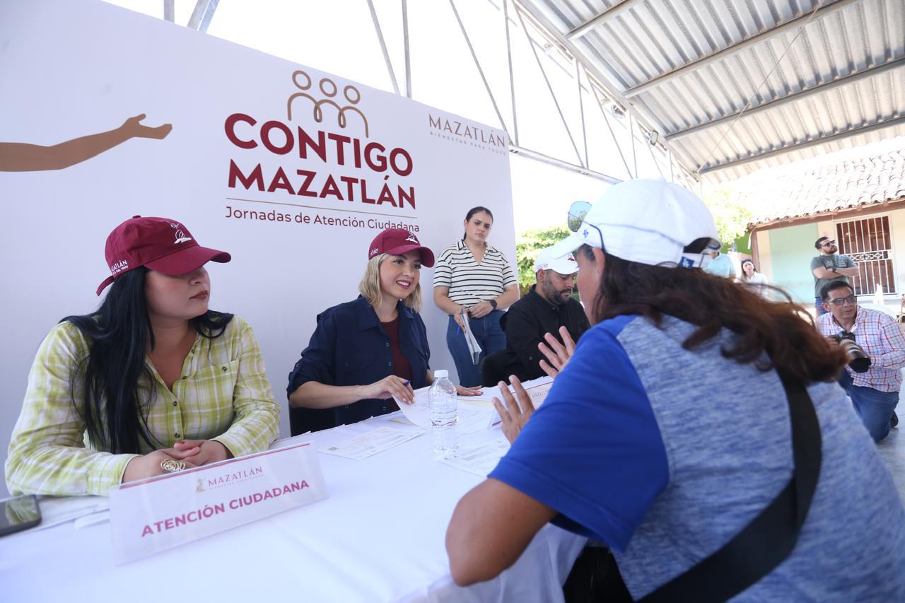 $!Presenta Estrella Palacios el programa Contigo Mazatlán, en Siqueros; ‘Seré una Presidenta de territorio, no de escritorio’, dice