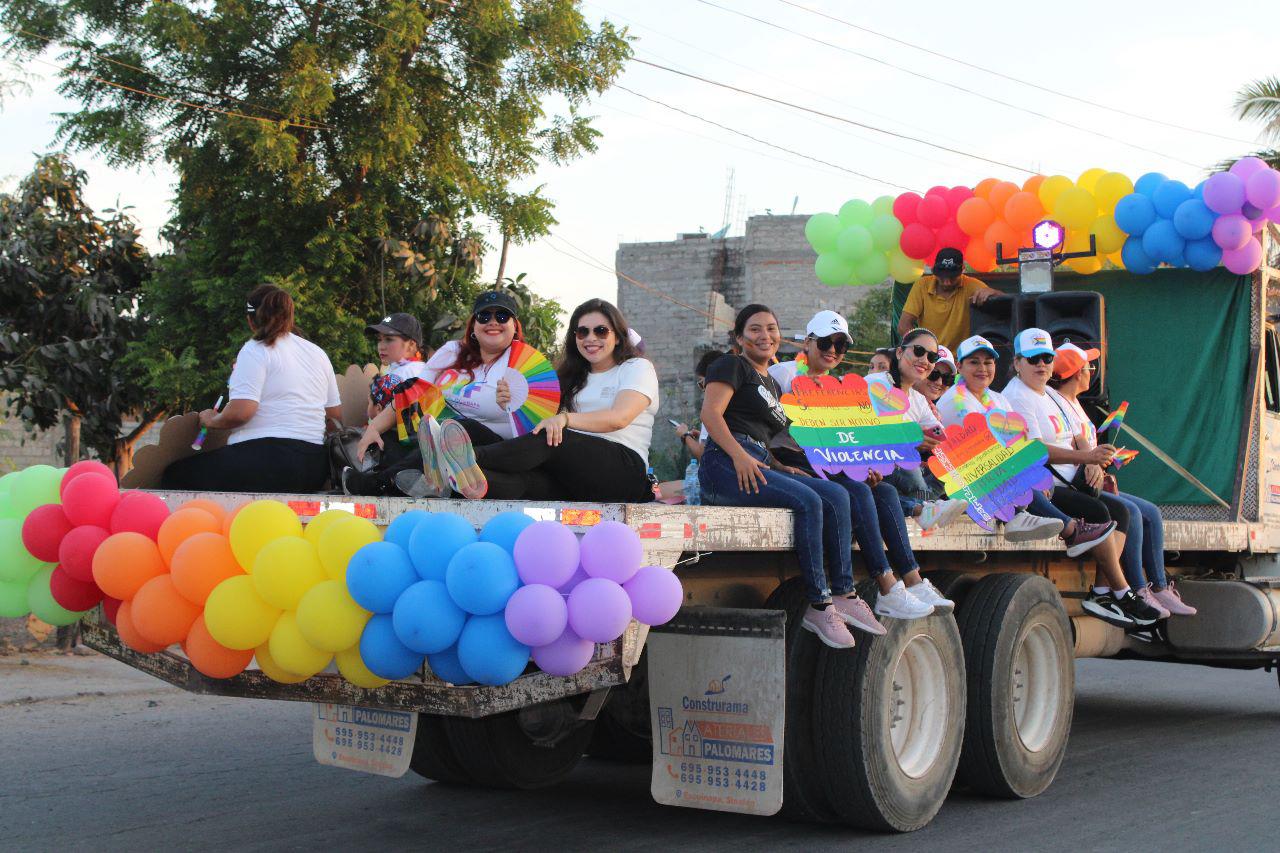 $!Marcha comunidad LGBTQ+ de Escuinapa por la justicia y los crímenes de odio