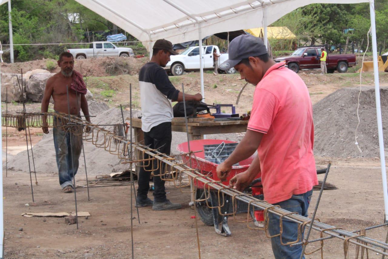 $!Supervisan la construcción de casas en el nuevo Santa María