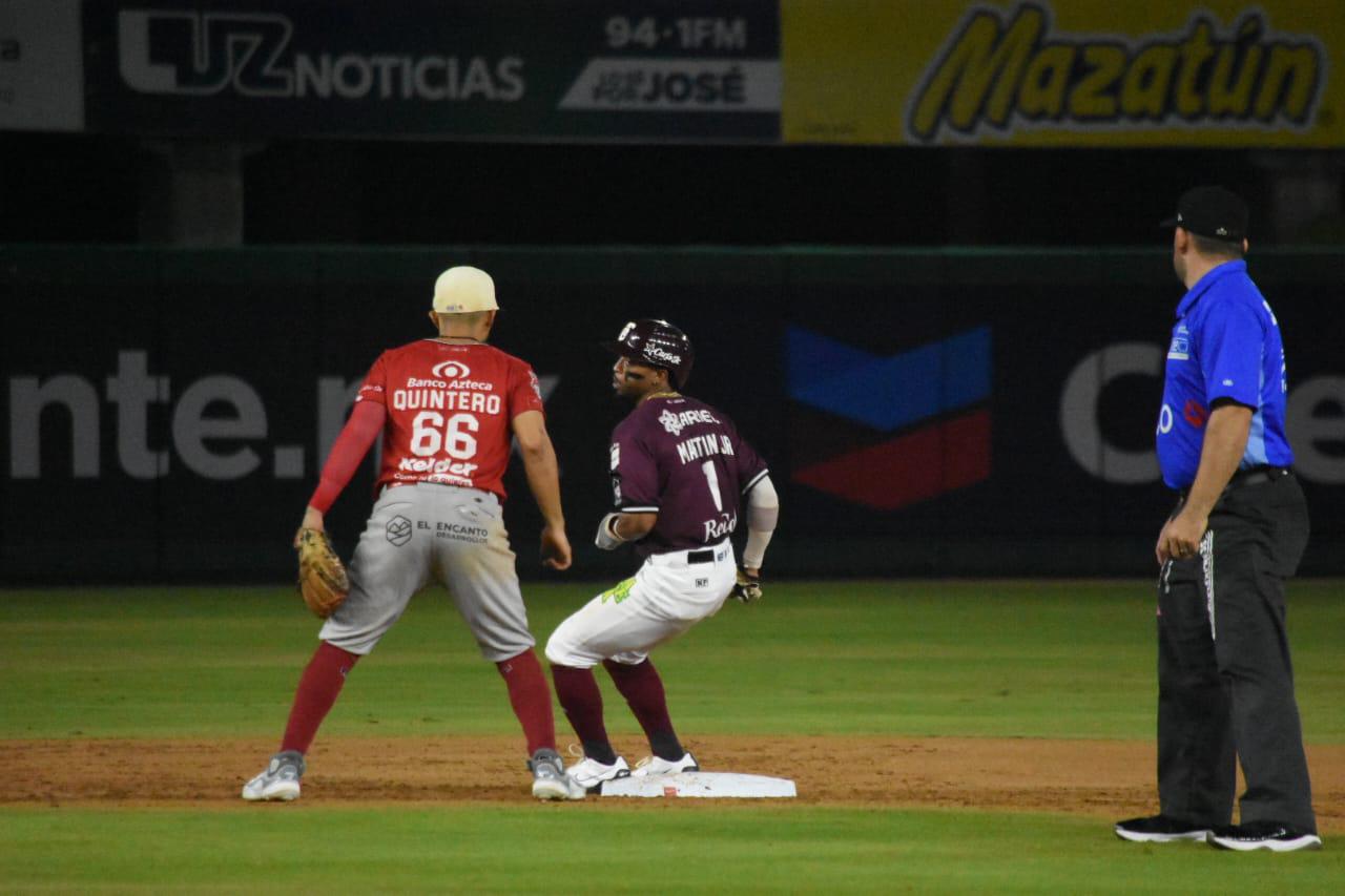 $!Tomateros de Culiacán pone 2-0 el Clásico Sinaloense en el primer playoff