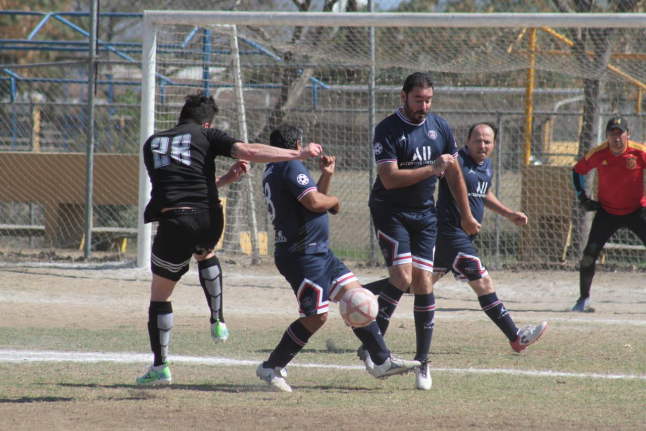 $!Hospital General corta invicto de IMSS en Futbol Intermédicos