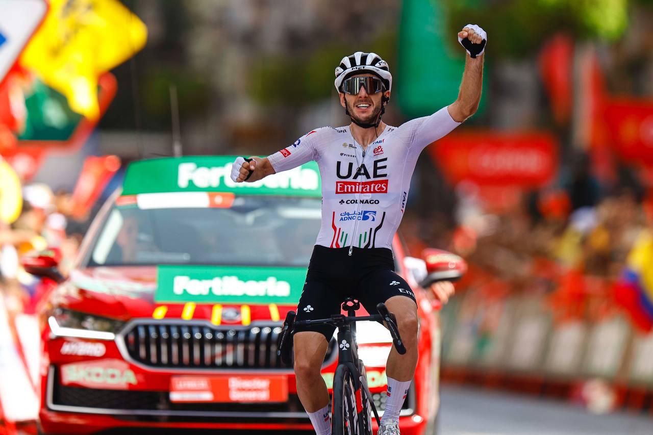 $!Isaac del Toro cae 22 puestos en La Vuelta a España tras dura etapa montañosa