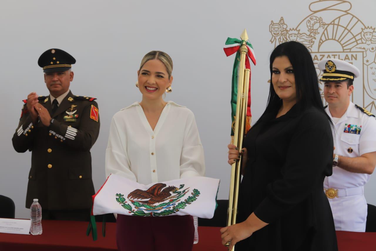 $!Celebra Estrella Palacios primer Lunes Cívico en primaria de la comunidad de Escamillas