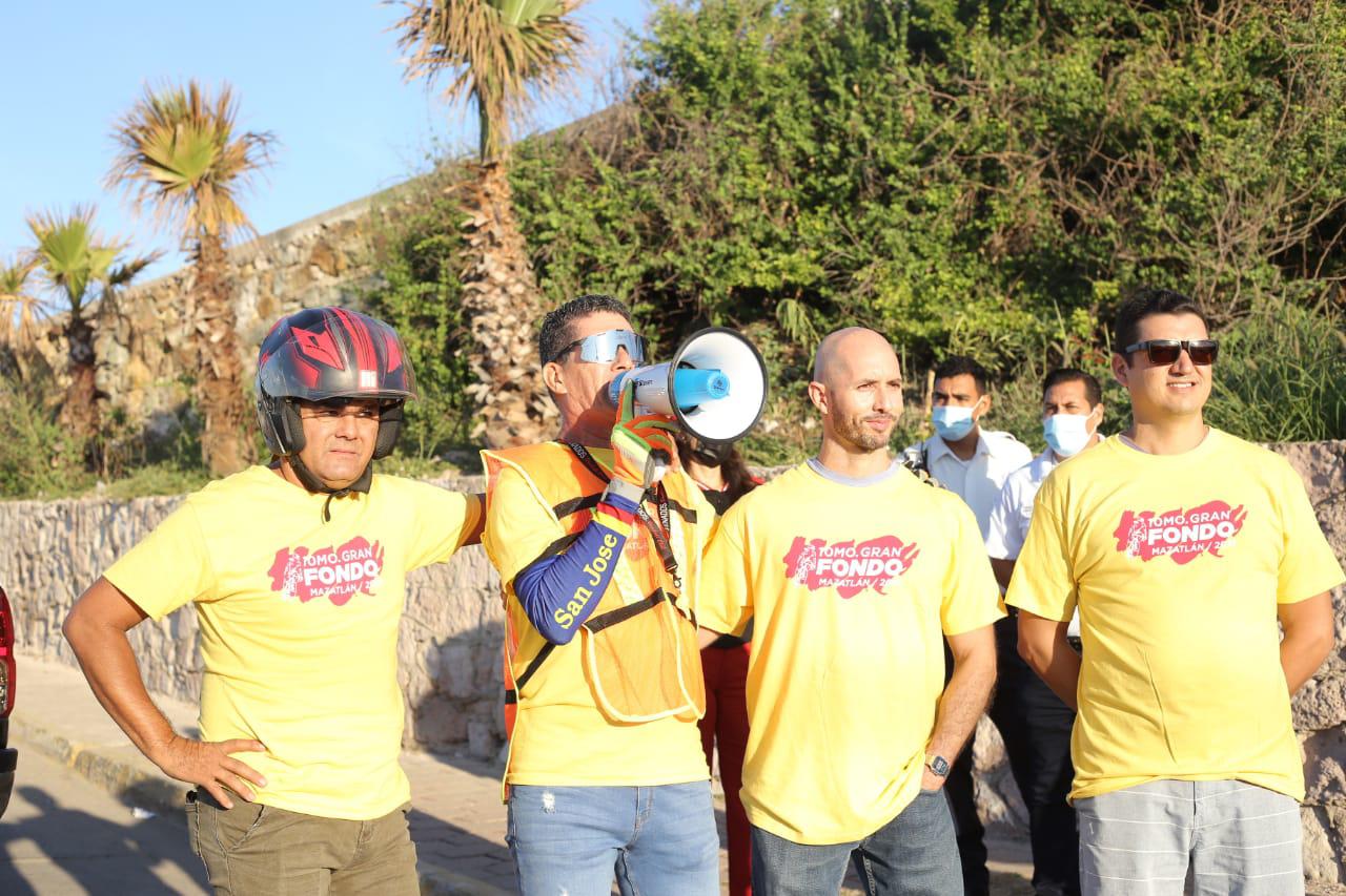 $!Gran Fondo de Ciclismo Mazatlán 2021 da banderazo de salida al reto con 350 pedalistas