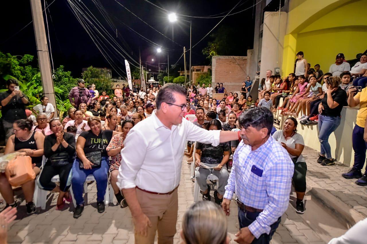 $!¡Llegó la luz! Nuevas lámparas LED iluminan la Isla de la Piedra