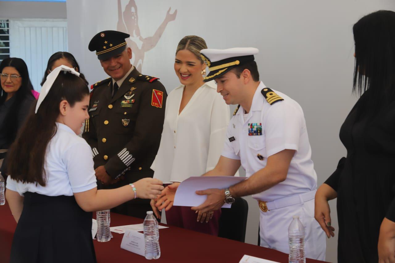 $!Celebra Estrella Palacios primer Lunes Cívico en primaria de la comunidad de Escamillas