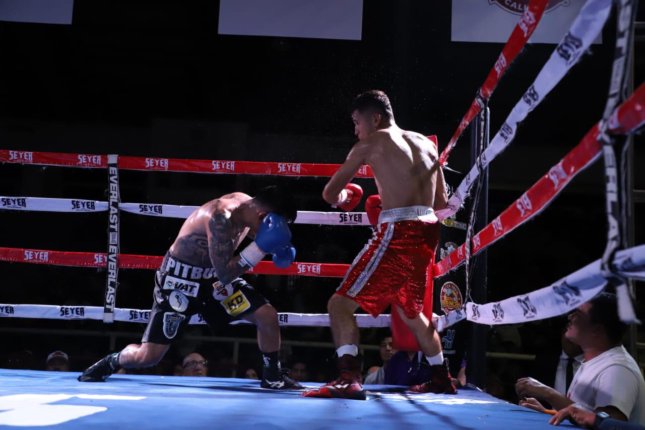 $!Debuta ‘Zurdo’ Ramírez como promotor con explosiva gala de boxeo en la Germán Evers