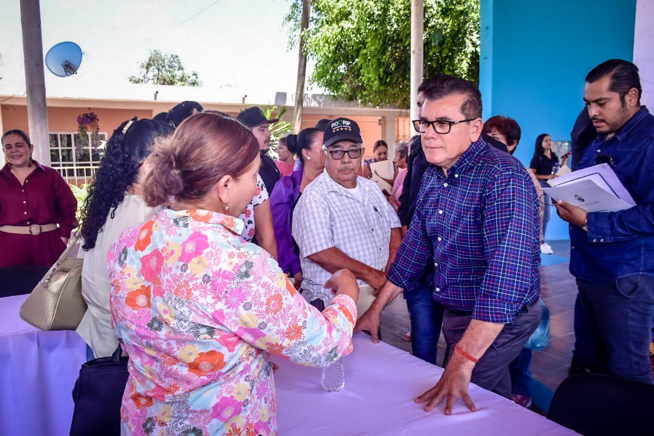 $!Realizan vecinos El Habal y El Recreo lluvia de peticiones al Gobierno municipal