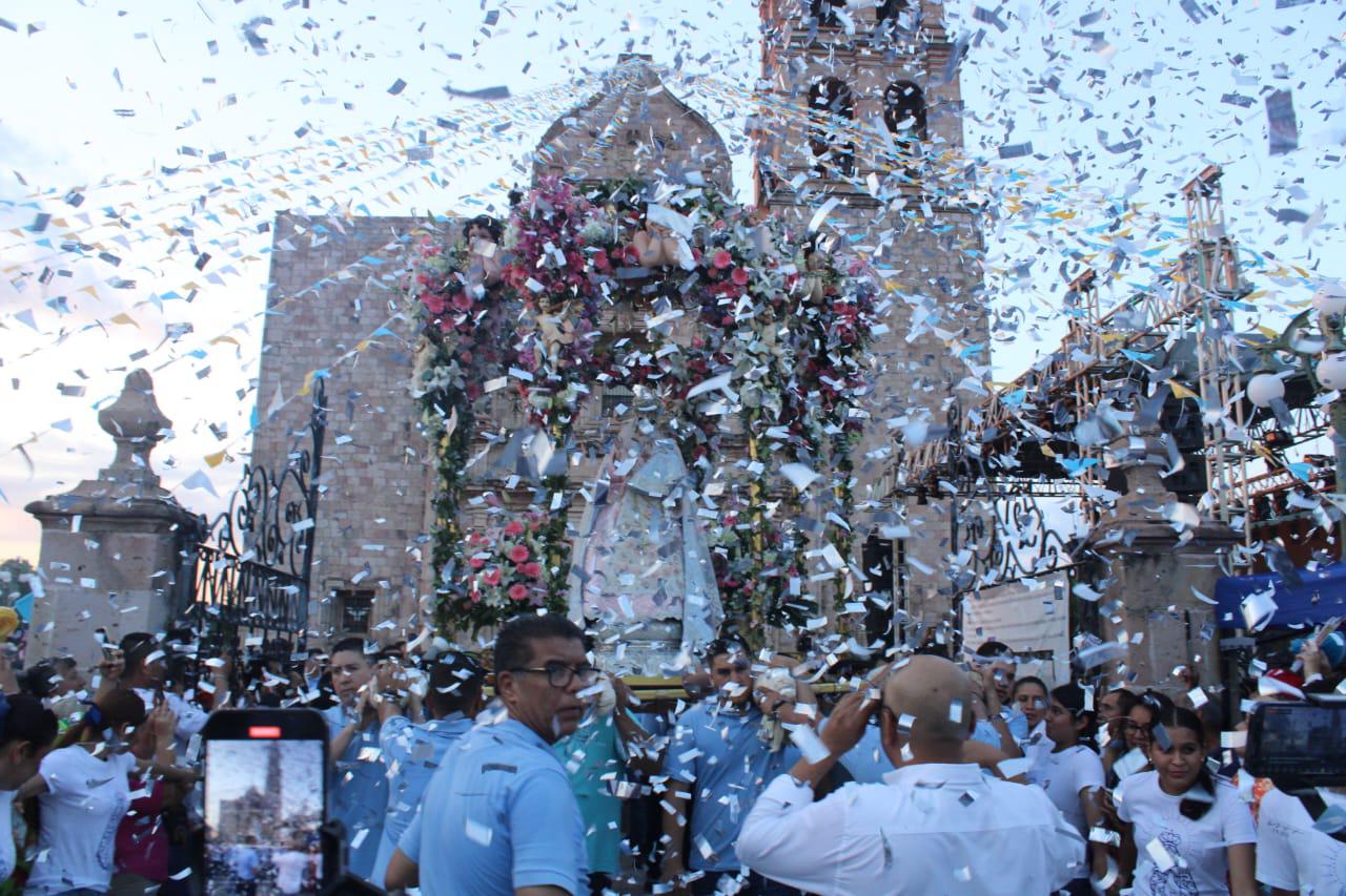 $!Se visten de blanco en la romería de Nuestra Señora del Rosario para pedir por la paz en Sinaloa