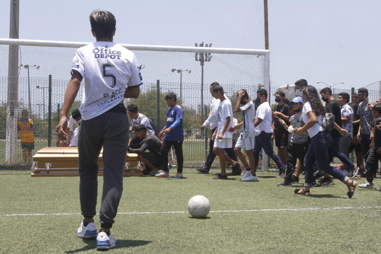 $!Dan último adiós al joven futbolista Agustín Antonio