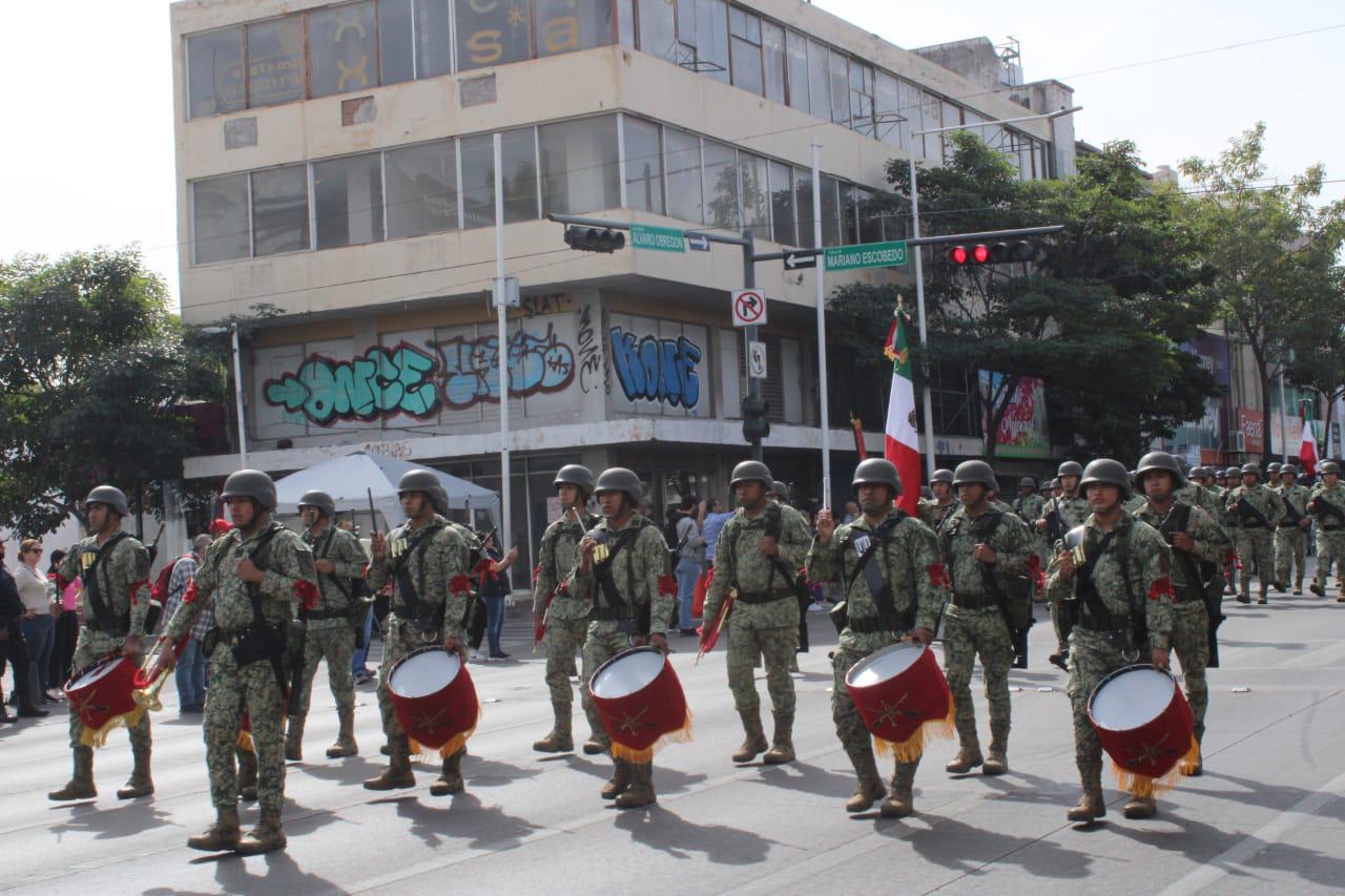 $!Celebran en Culiacán 29 años del Desfile de Banderas Históricas en Culiacán