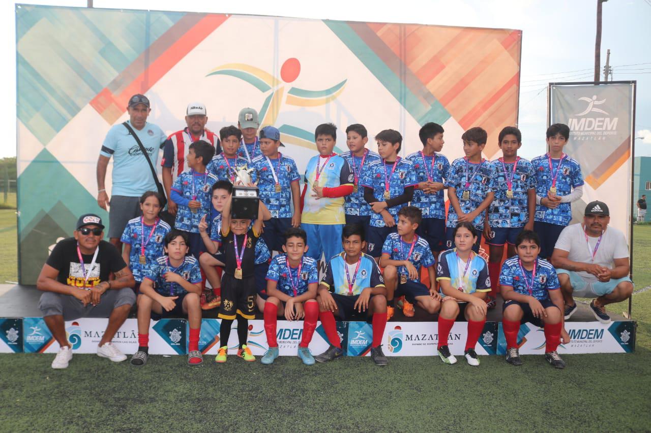 $!Premian a lo mejor de la Liga Infantil Intercolonial de Futbol (FOTOS)