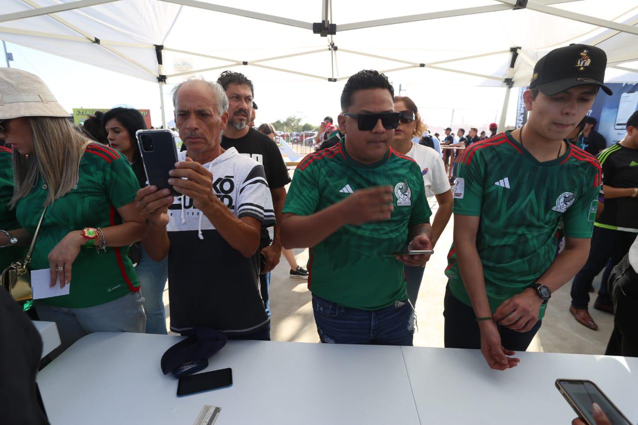 $!‘Pintan de verde’ el Kraken en una fiesta familiar de futbol