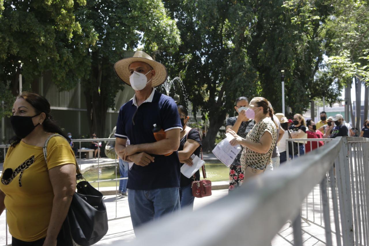 $!Sin contratiempos fluye el último día de vacunación para personas de 50 a 59 años, embarazadas y rezagos