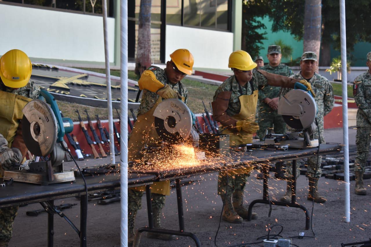 $!Destruye Ejército más de 250 armas decomisadas y donadas en campañas