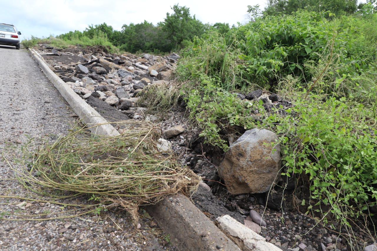 $!La autopista Mazatlán-Culiacán, tras las lluvias, está llena de baches