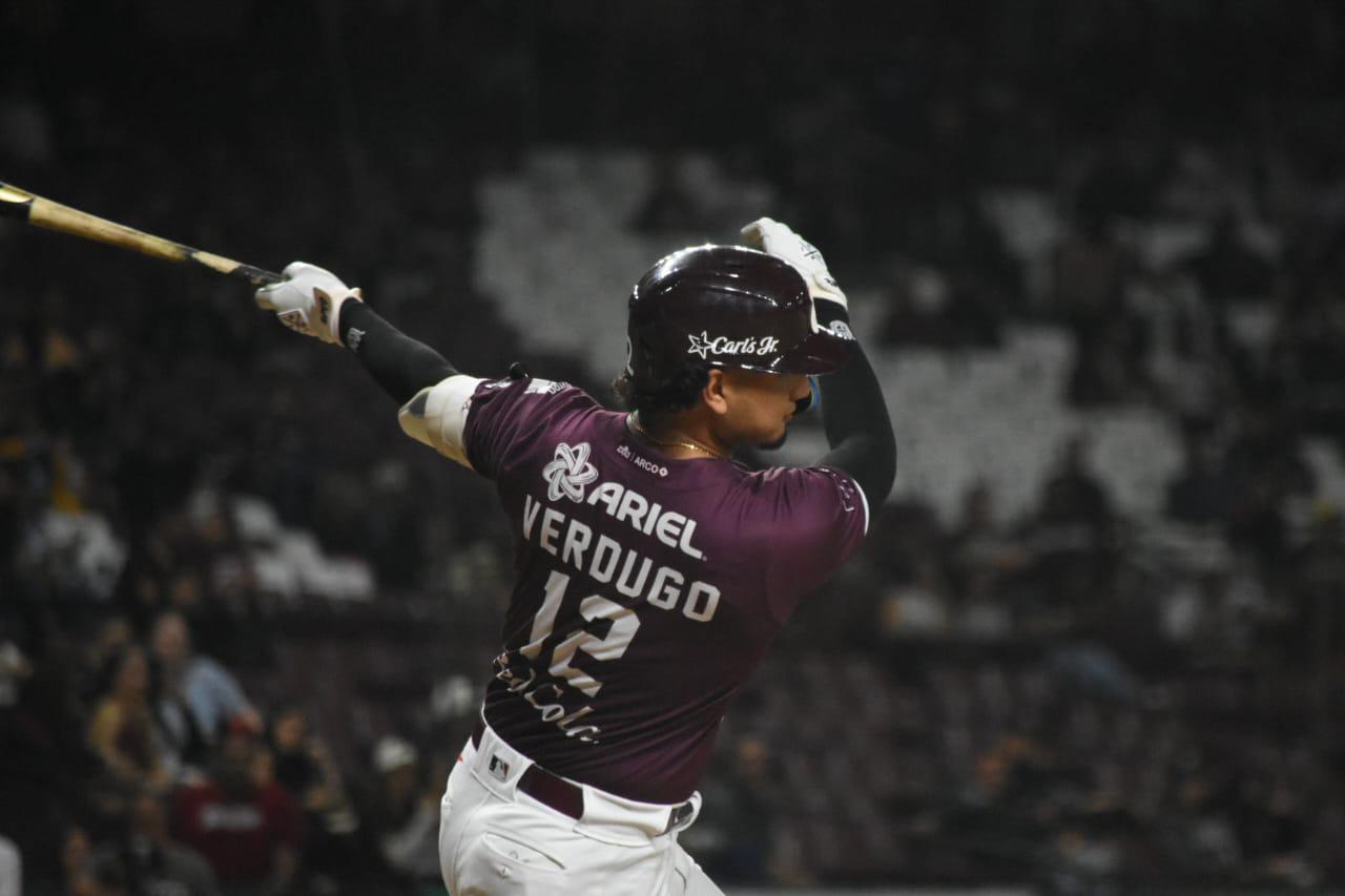 $!Tomateros de Culiacán pone 2-0 el Clásico Sinaloense en el primer playoff