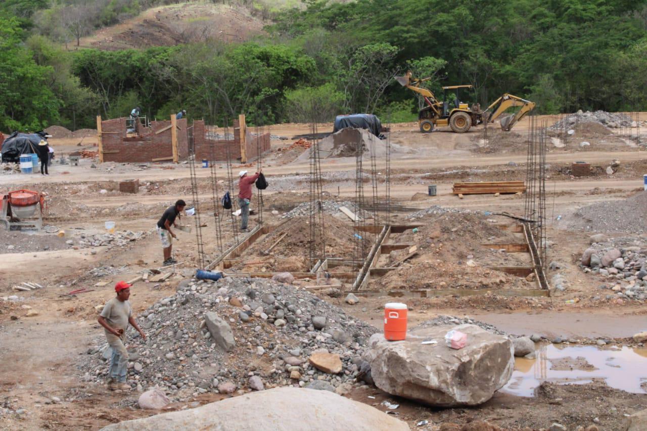 $!Supervisan la construcción de casas en el nuevo Santa María