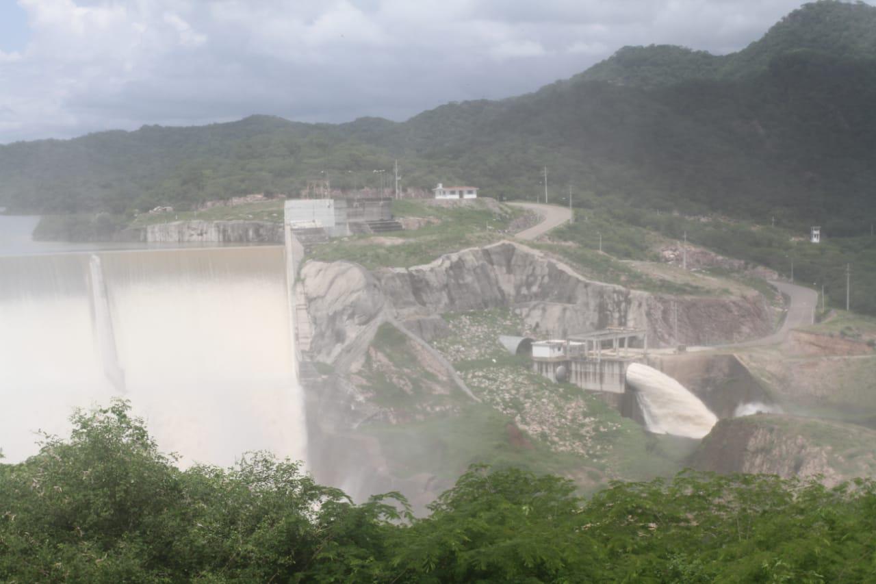 $!Vierte Presa Picachos gran cantidad de agua al subir al 106.65 por ciento de su capacidad de almacenamiento