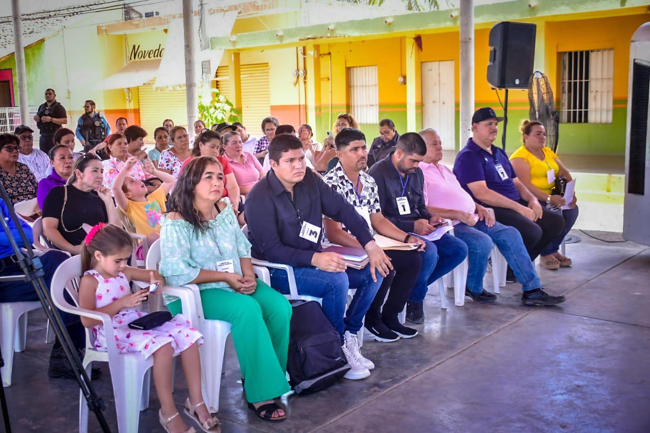 $!Realizan vecinos El Habal y El Recreo lluvia de peticiones al Gobierno municipal