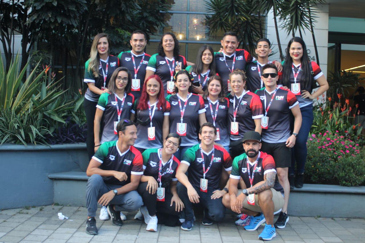 $!Mazatleca Ana Lucía Aguilar Tejeda logra plata y bronce en Máster de Natación de Colombia