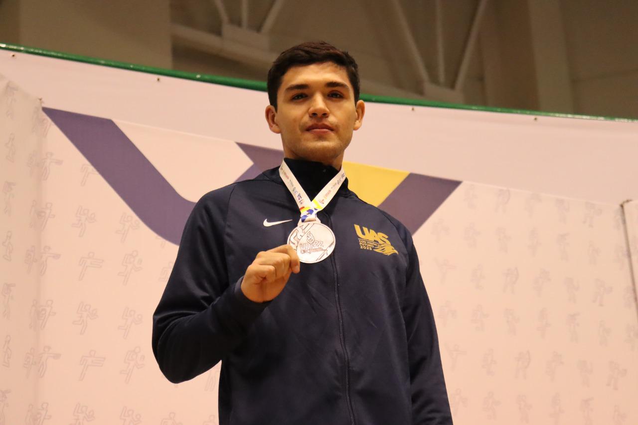 $!Jesús Moreno, de Mazatlán, gana oro para la UAS en karate de la Universiada Nacional