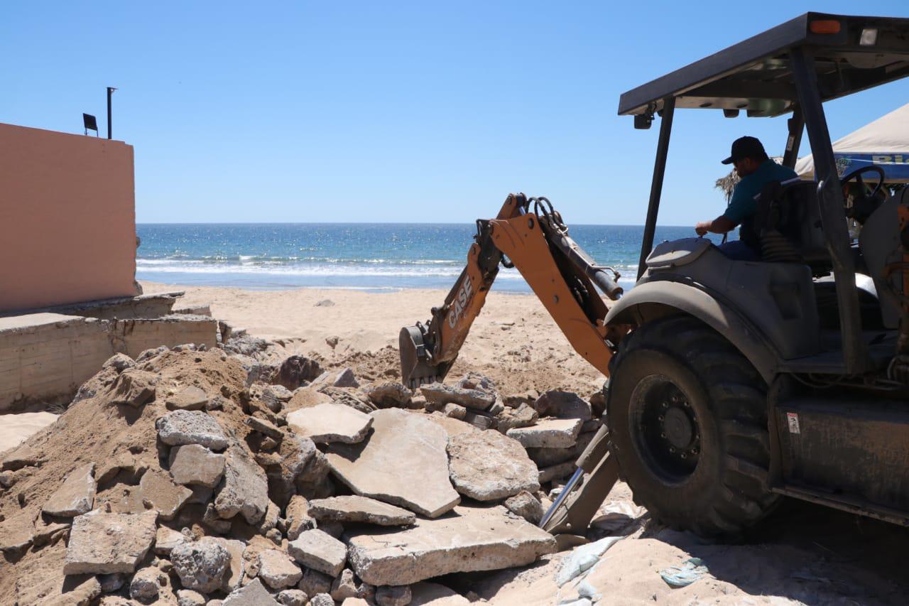 $!Obras Públicas mejoran accesos a playa de Mazatlán