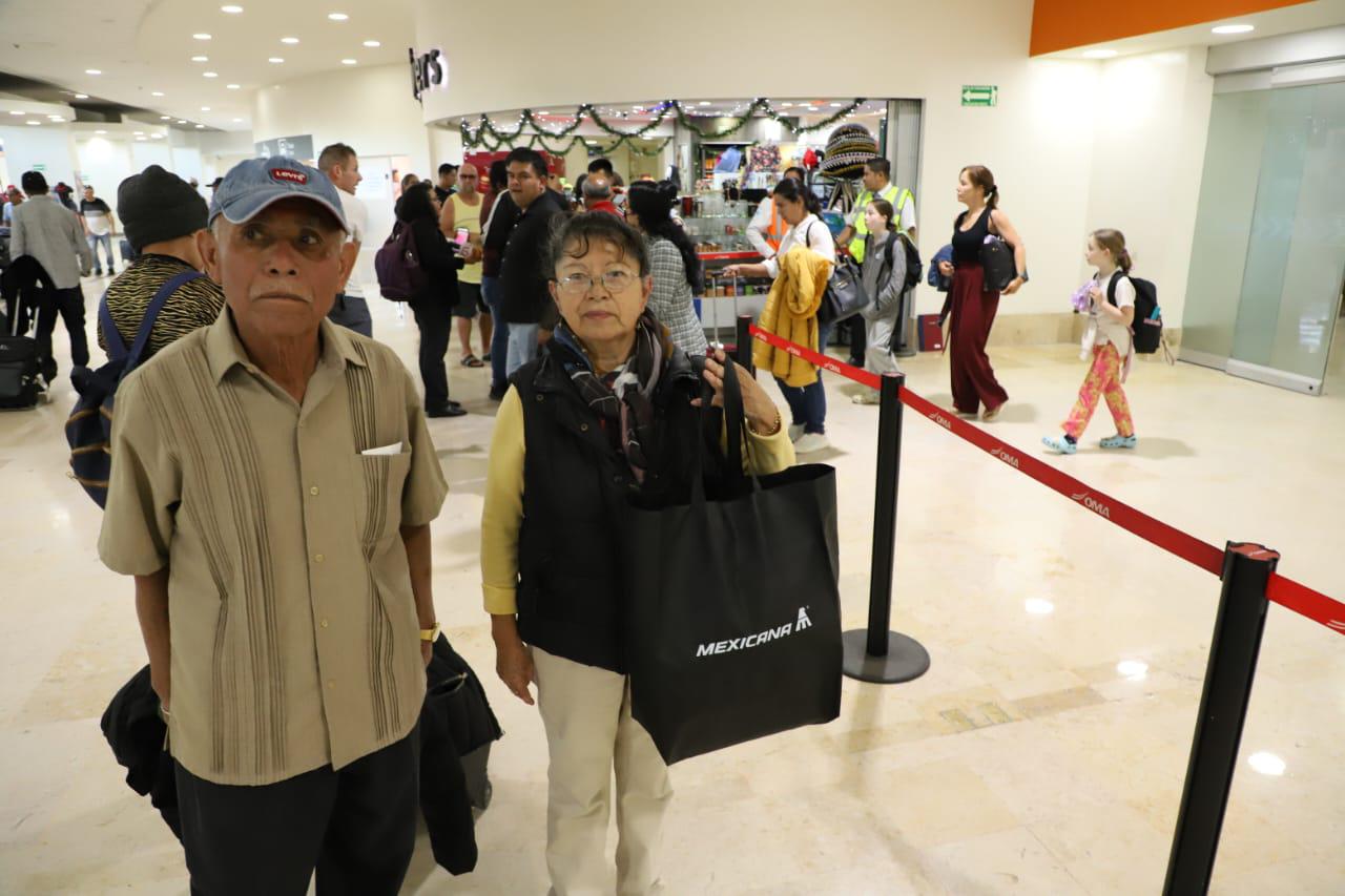 $!Llega a Mazatlán el primer vuelo de Mexicana con más de una hora de retraso