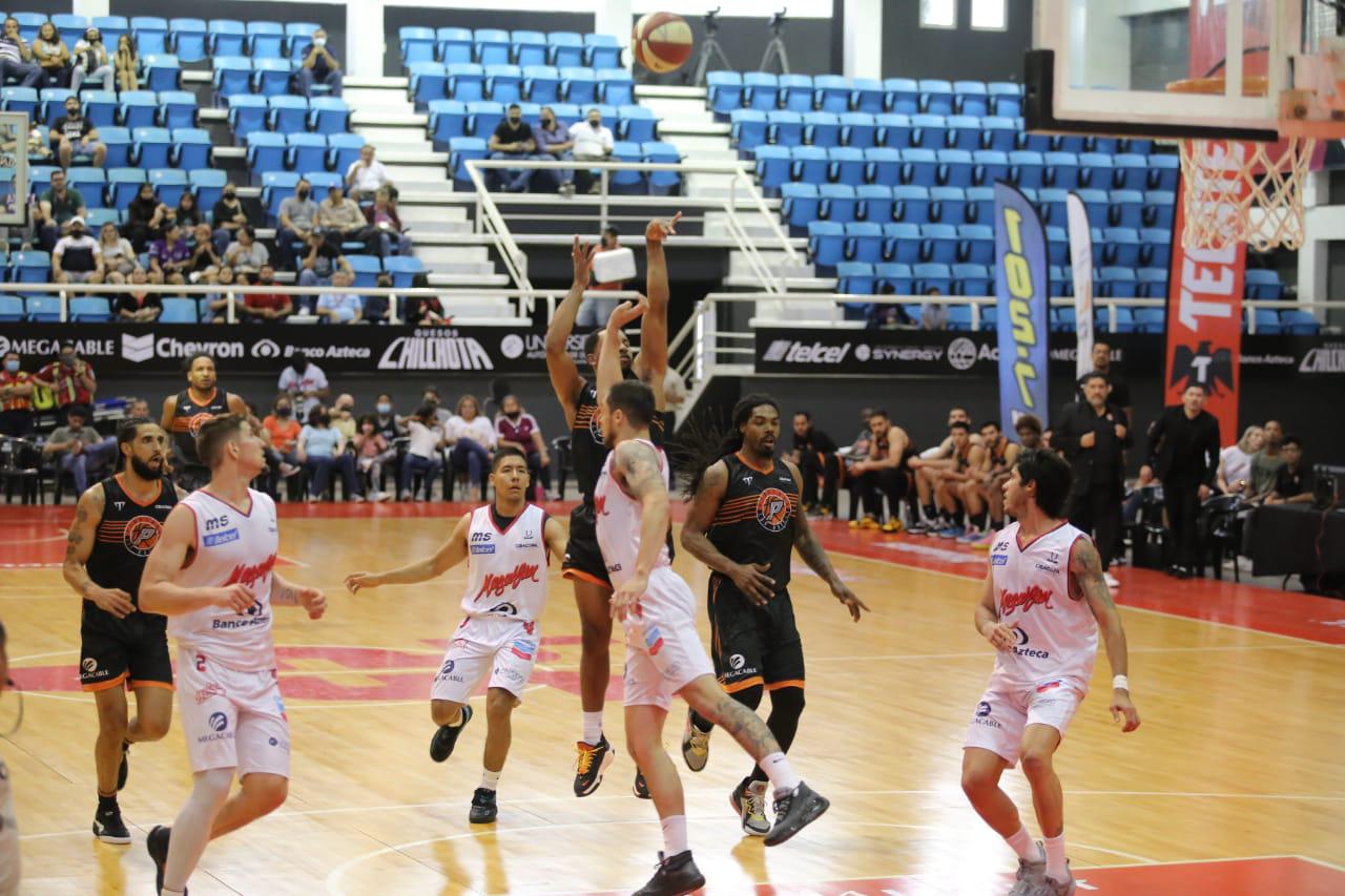 $!Venados Basketball deja escapar la serie ante Pioneros