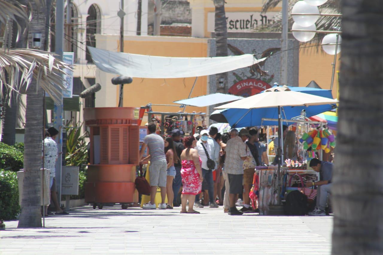 $!Ahora en Olas Altas, graban serie de Disney Plus en Mazatlán