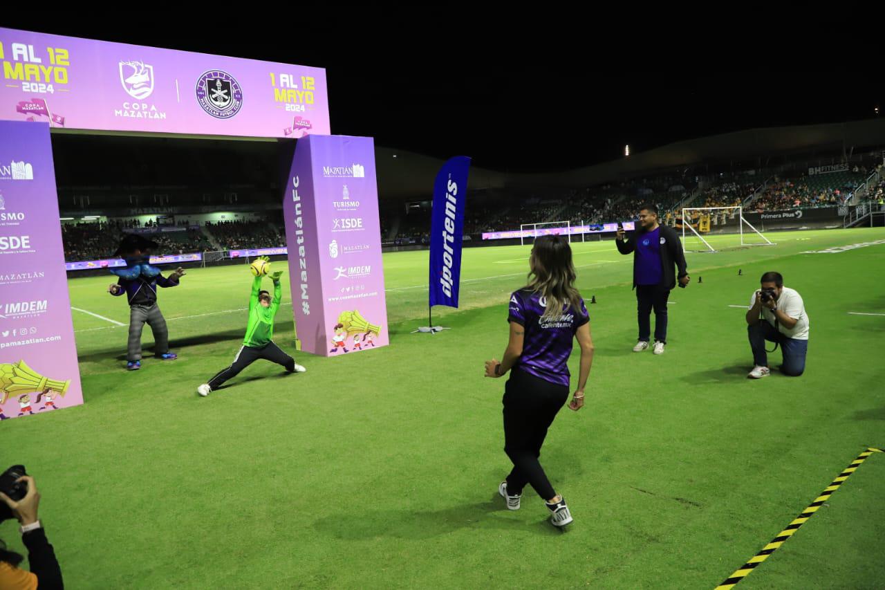 $!Copa Mazatlán tiene su fiesta inaugural en El Encanto