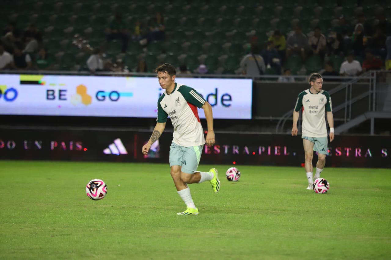 $!Disfruta afición el México contra Argentina Sub 23 en el Estadio El Encanto