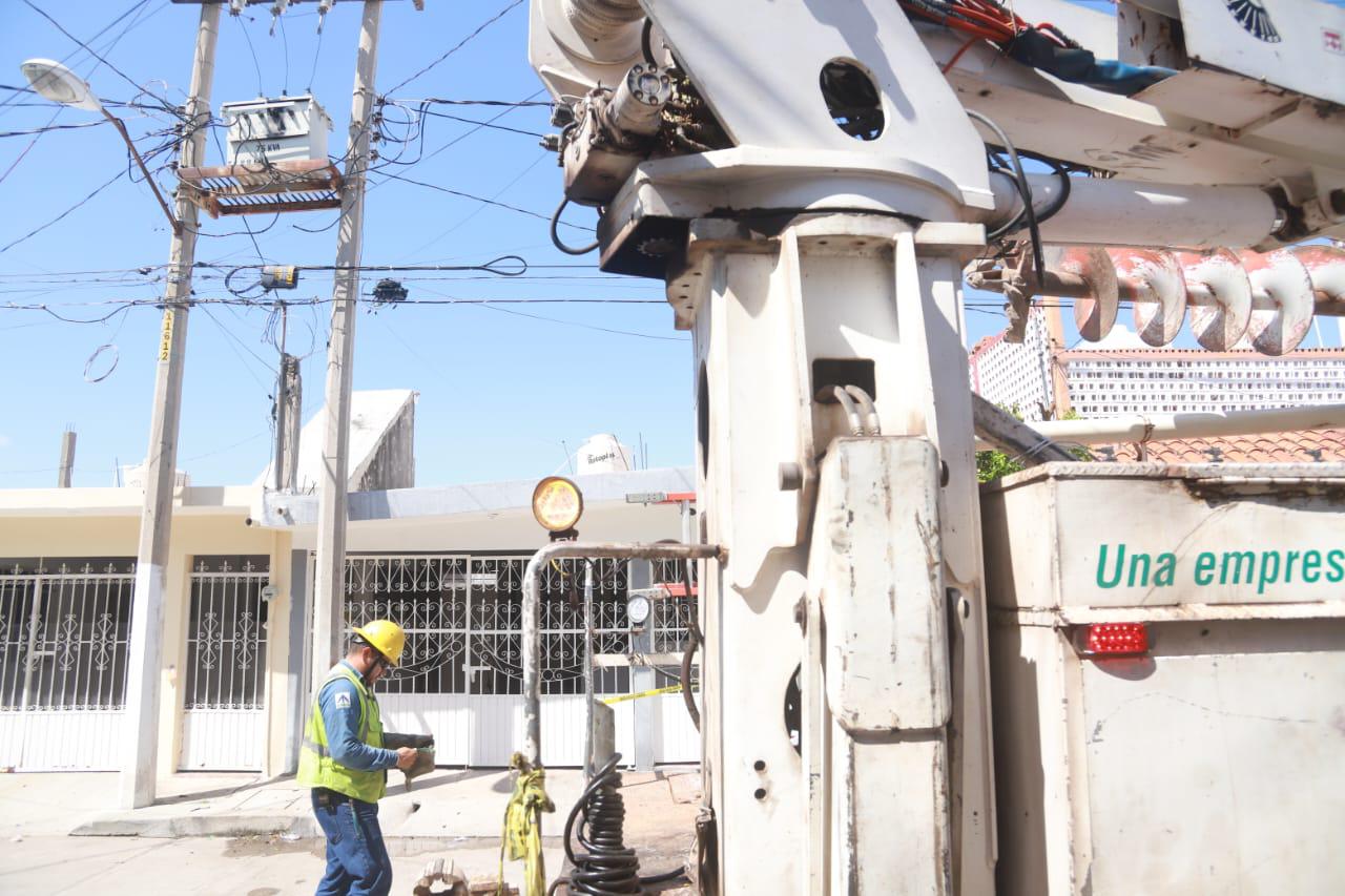 $!CFE ‘se aparece’ en la Villa Galaxia después de cuatro días sin luz