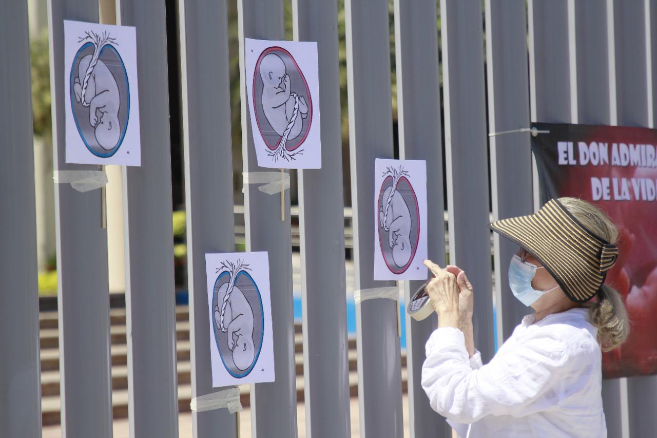 $!Colectivos a favor de la vida conmemoran en el Congreso de Sinaloa el ‘Día del Niño por Nacer’