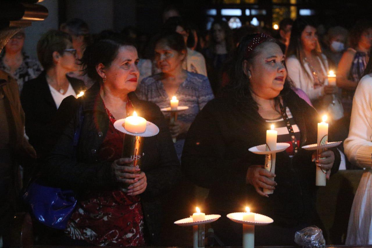 $!Celebran en la Catedral de Mazatlán la Vigilia Pascual