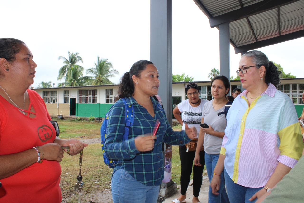 $!Promete la SEPyC que este año resolverán problemas de electricidad en escuelas del sur de Sinaloa