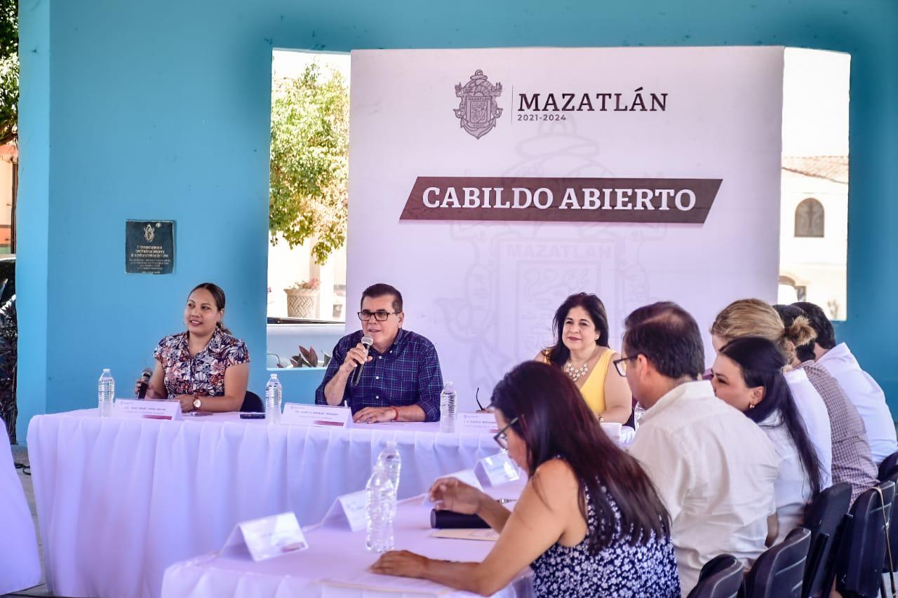 $!Realizan vecinos El Habal y El Recreo lluvia de peticiones al Gobierno municipal