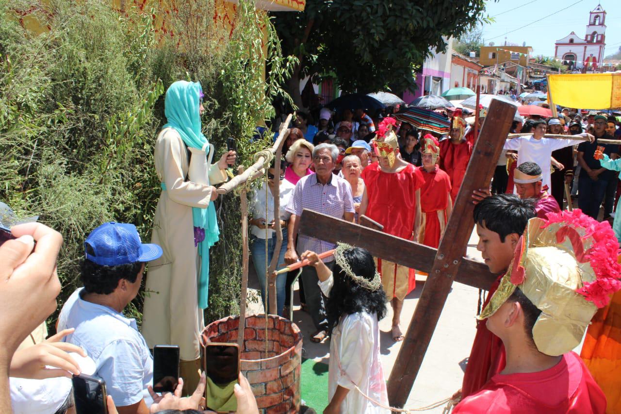 $!Se cumplen 322 años del tradicional Viacrucis de la comunidad indígena de Matatán