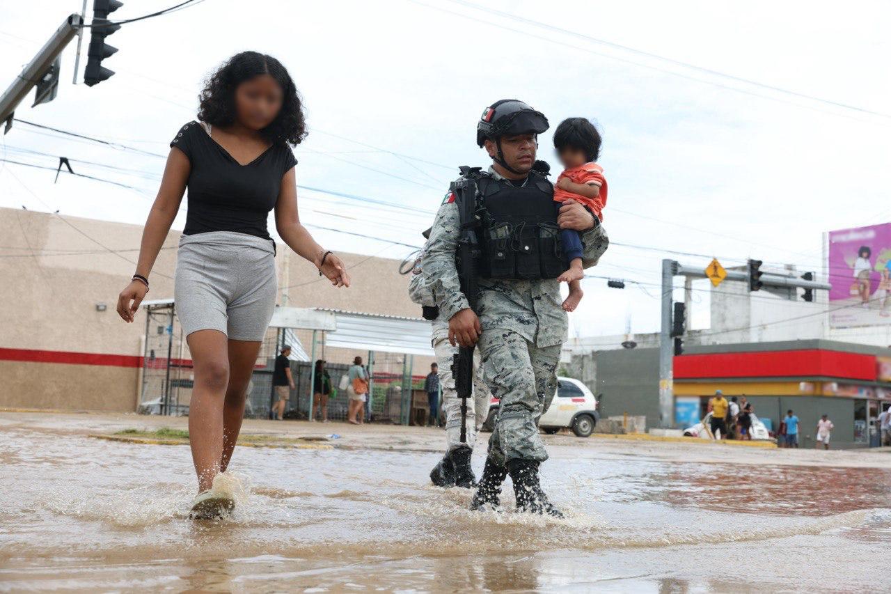 $!Mantiene Guardia Nacional operativo de rescate en zonas afectadas por ‘John’, en Acapulco