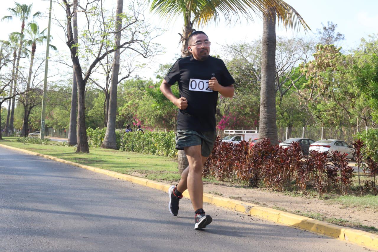 $!Festejan comunicadores Día de la Libertad de Expresión haciendo deporte