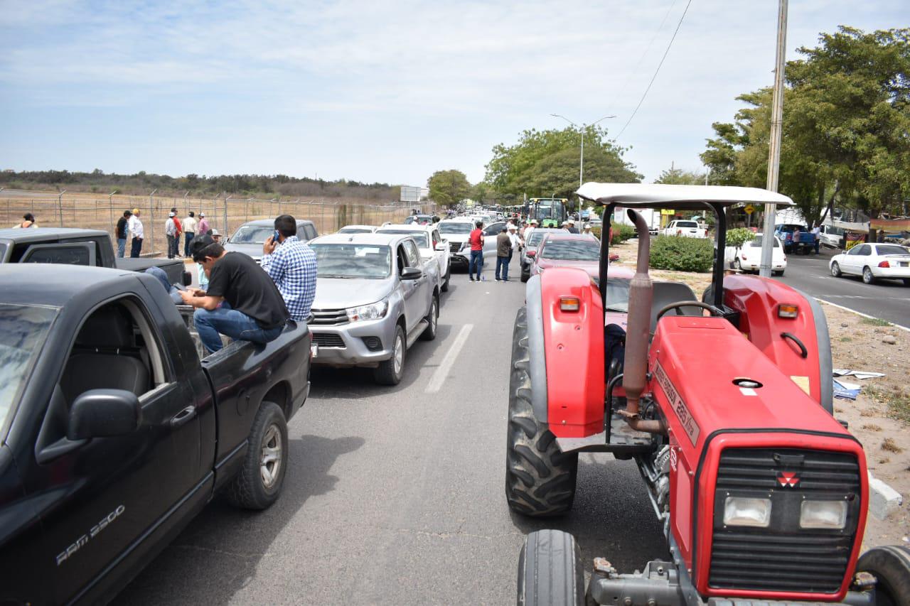 $!Productores agrícolas de Sinaloa hacen oír sus reclamos en Culiacán