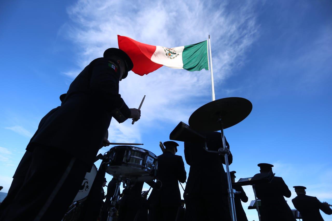 $!Celebran en Mazatlán el 83 aniversario del Día de la Bandera