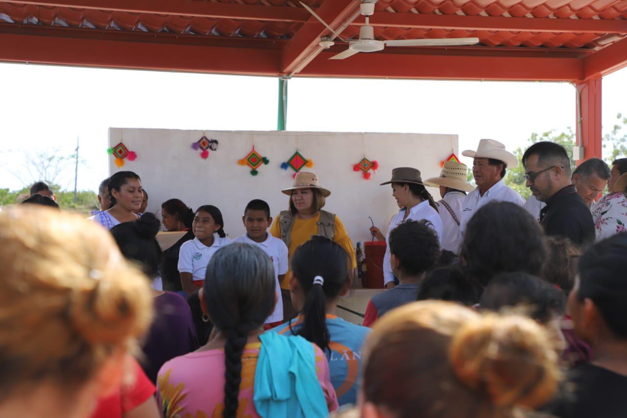 $!Visita la Sebides a las comunidades indígenas de Escuinapa