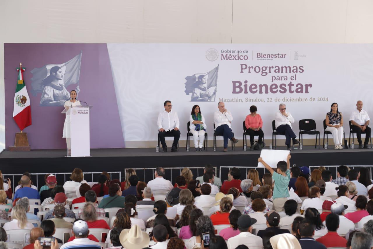 $!Muestran apoyo a Claudia Sheinbaum en su visita presidencial a Mazatlán