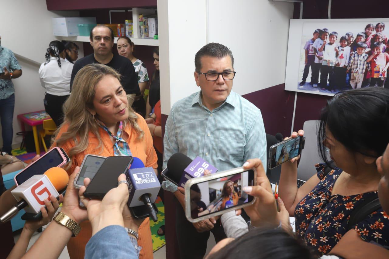 $!Inauguran bazar del DIF Mazatlán en la cancha Germán Evers