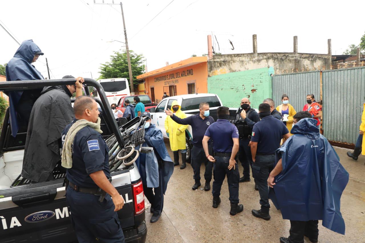 $!Crece el caudal del Río Presidio; evacuan a personas en Barrón y El Walamo, El Pozole y El Vainillo