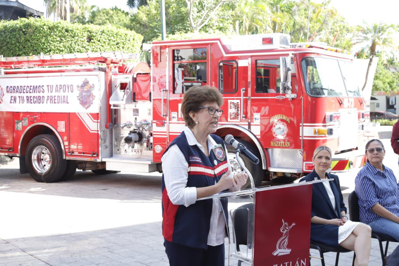 $!Recibe Bomberos Voluntarios de Mazatlán dos nuevas unidades