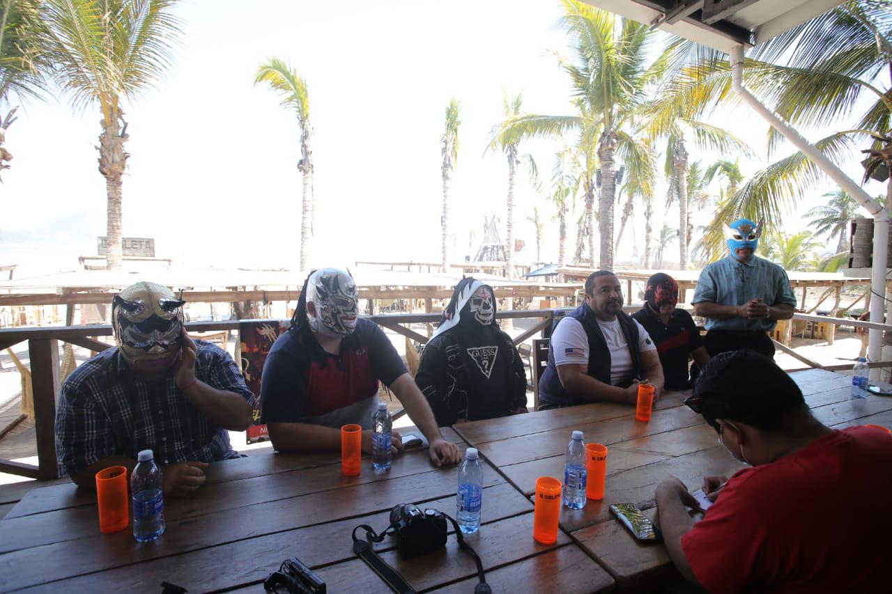 $!Luchadores, entusiasmados por apoyar en función al Centro Médico de la Isla de la Piedra