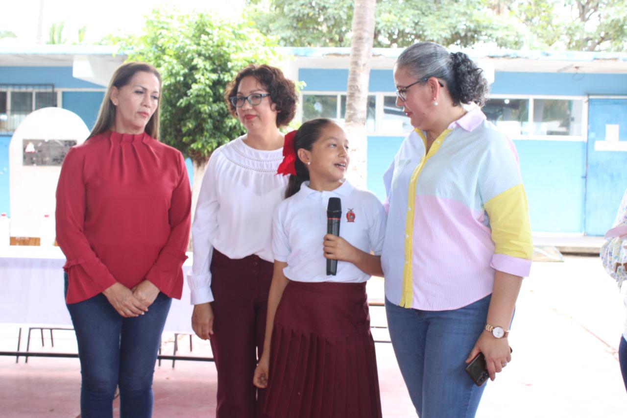 $!Promete la SEPyC que este año resolverán problemas de electricidad en escuelas del sur de Sinaloa