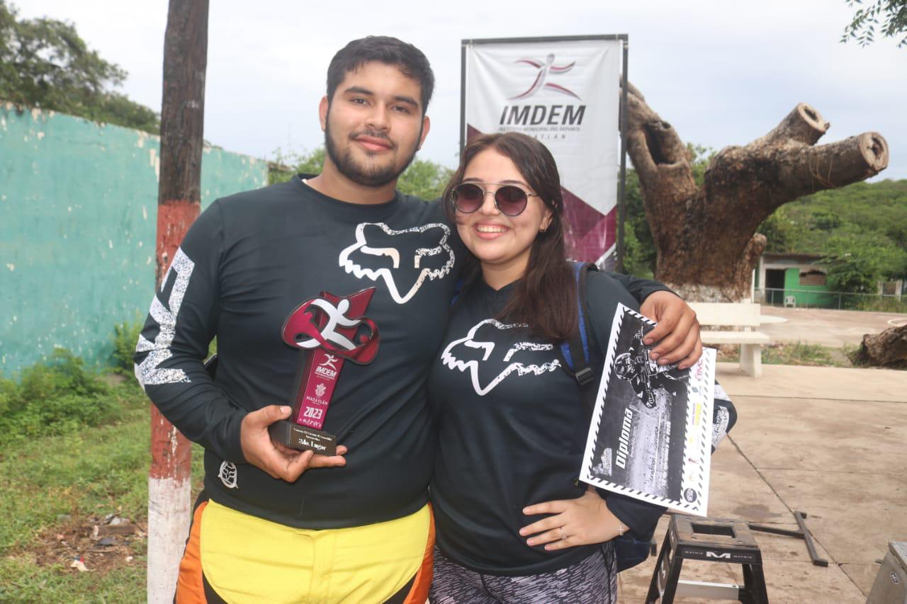 $!Conquistan el Circuito El Armadillo de Motocross